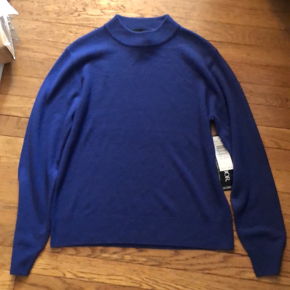 SAG HARBOR ROYAL BLUE SWEATER - SIZE M - NWT